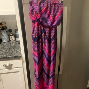 Express XS strapless maxi, perfect for beach vacation!